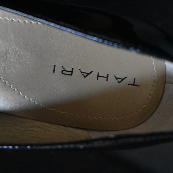 Tahari Black Pumps - Picture 9 of 9